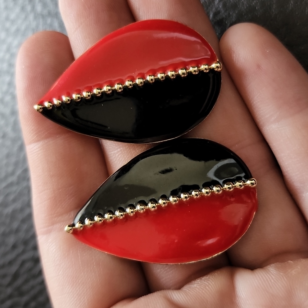 Vtg Earrings